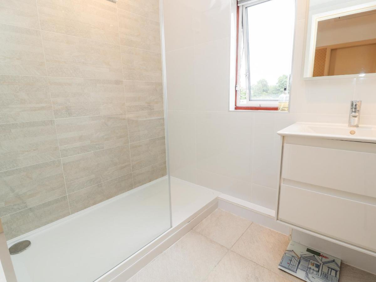 Dee Heights Penthouse Lägenhet Chester Exteriör bild
